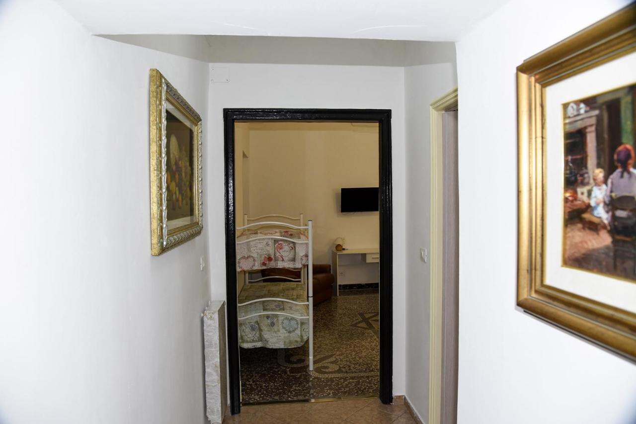 Katiuscia'S Little Corner Apartment Специя Екстериор снимка